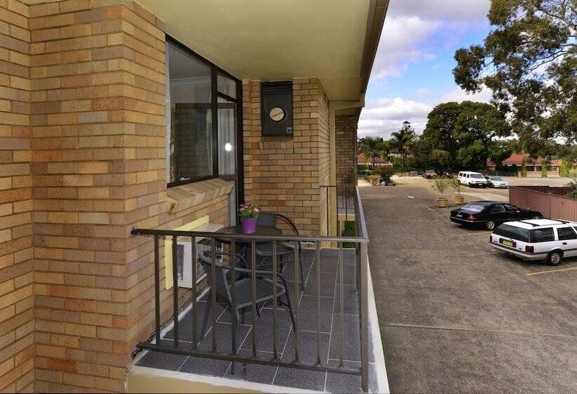 חדר דלוקס, Ryde Inn