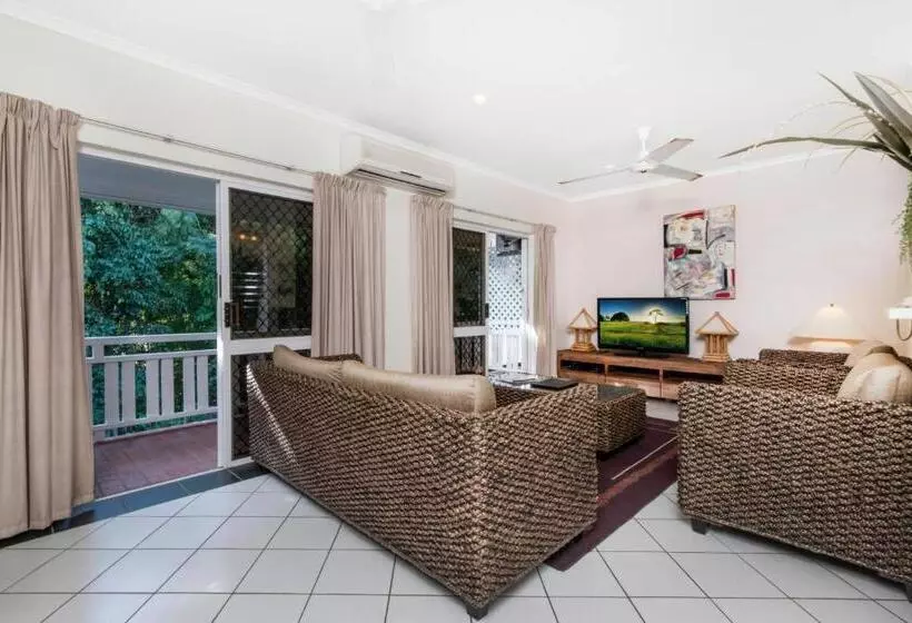 2 Bedroom Apartment Garden View, Nimrod Resort Apartments