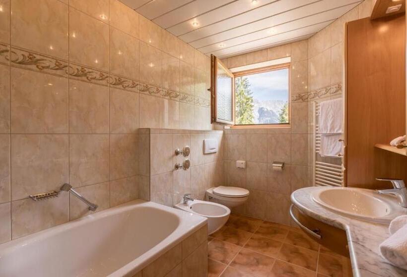 Апартаменты 2 Спальни, Landhaus Kristall