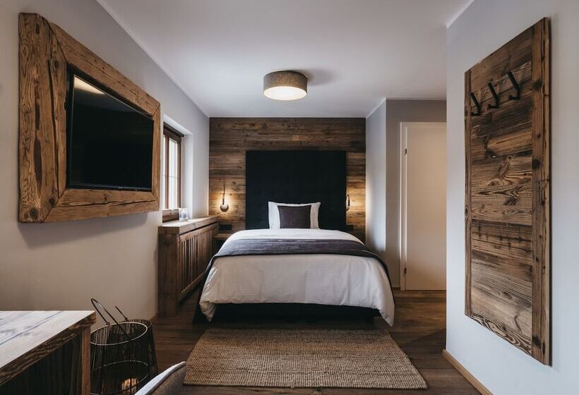 标准单人间, Vaya Post Saalbach