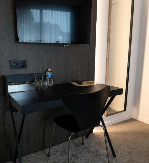 스탠다드 룸, Apostroff