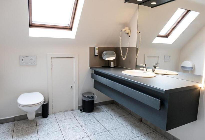 스탠다드 룸, Apostroff