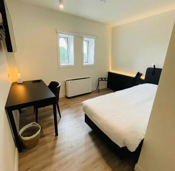 Standard Yhden Hengen Huone, Bell X Kortrijk Wevelgem