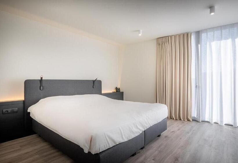 اتاق پرستیژ, Bell X Kortrijk Wevelgem