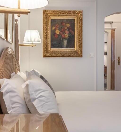 Classic Room, Manos Stephanie