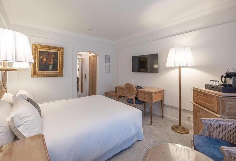 Classic Room, Manos Stephanie