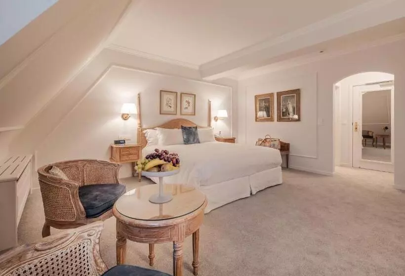 Superior Kamer, Manos Stephanie