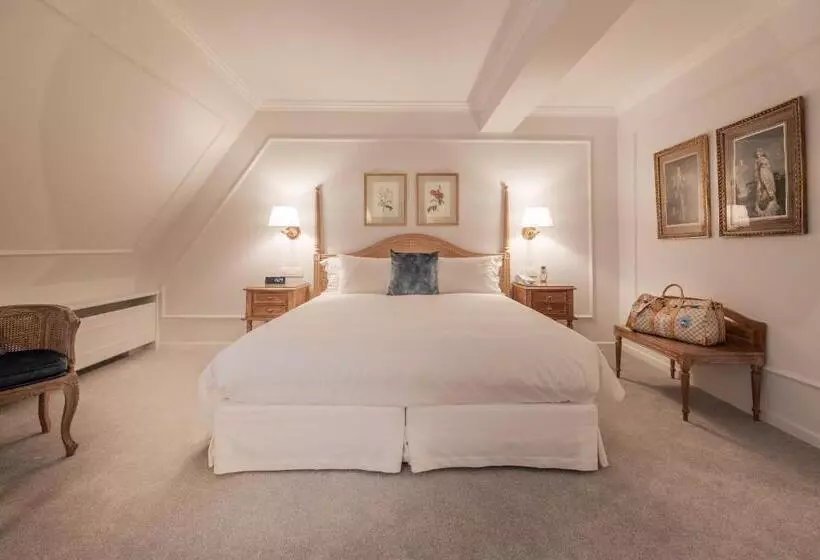 Superior Kamer, Manos Stephanie