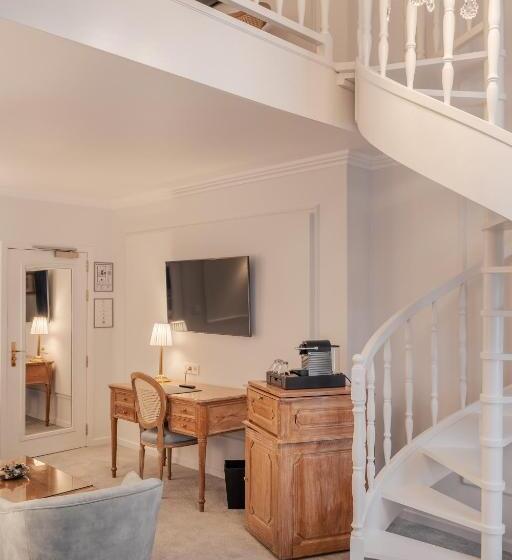 Duplex Junior Suite, Manos Stephanie