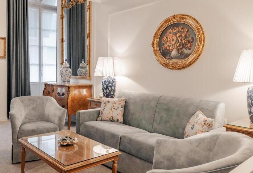 Duplex Junior Suite, Manos Stephanie