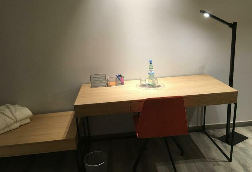 Номер Комфорт, The New Fox