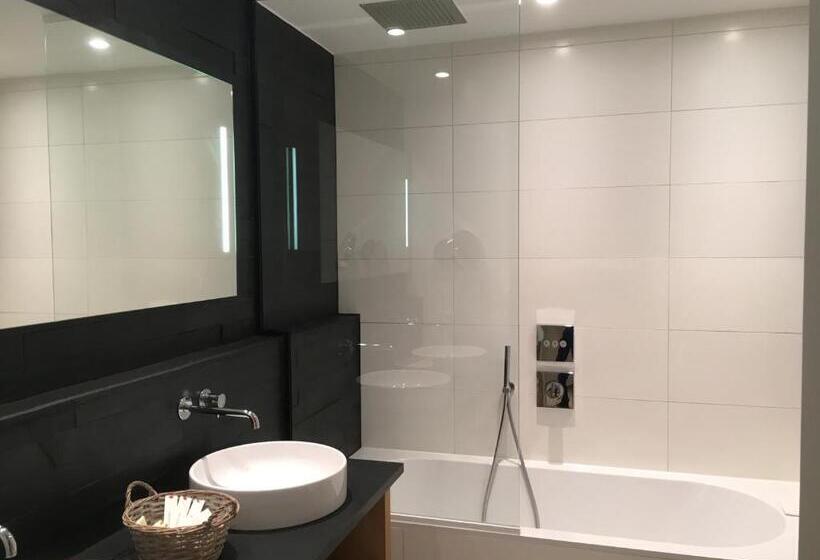 Номер Комфорт, The New Fox