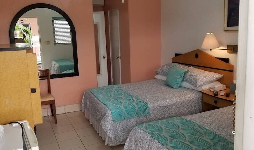 اتاق سوپریور, Towne