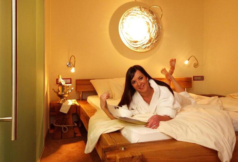 جناح ديلوكس, Verwöhn Wellnesshotel Walserhof