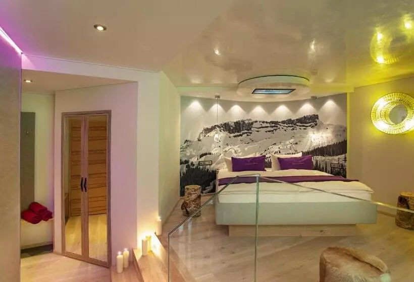 デラックスジュニアスイート, Verwöhn Wellnesshotel Walserhof