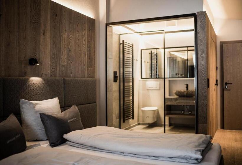 غرفة قياسية مزوَّدة بشُرفة, Verwöhn Wellnesshotel Walserhof