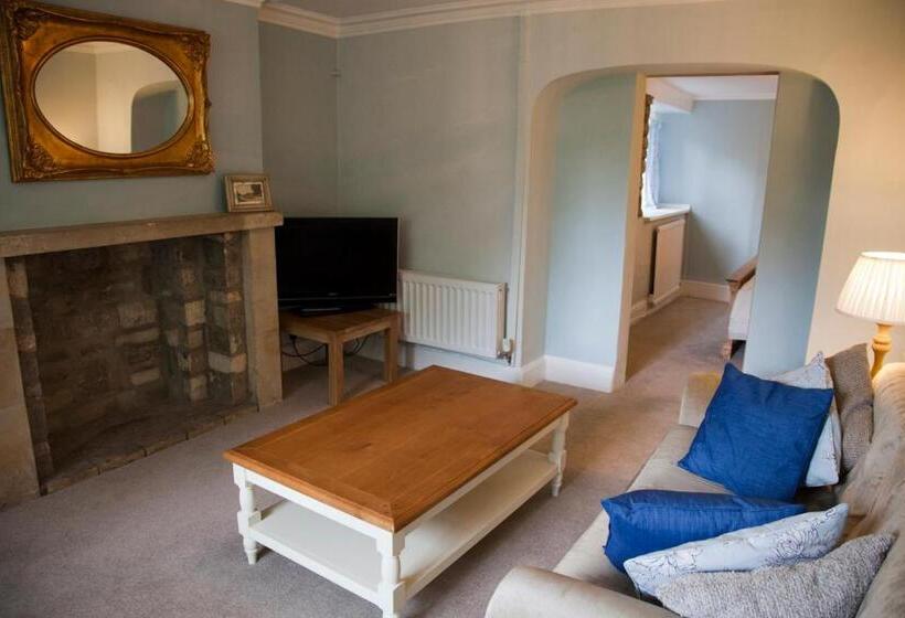 جناح, Amberley Inn