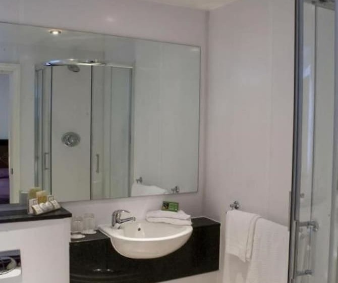 اتاق استاندارد یک نفره, Britannia Hotel Aberdeen