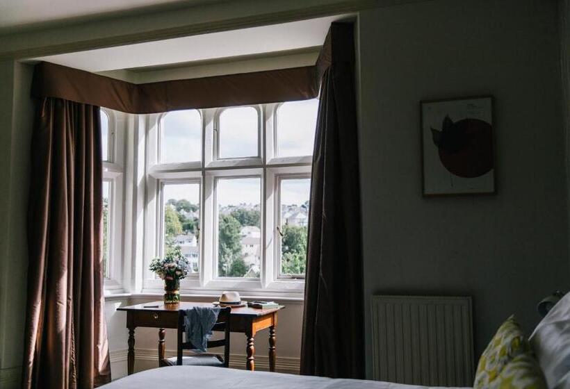 标准房带园景, The Alverton