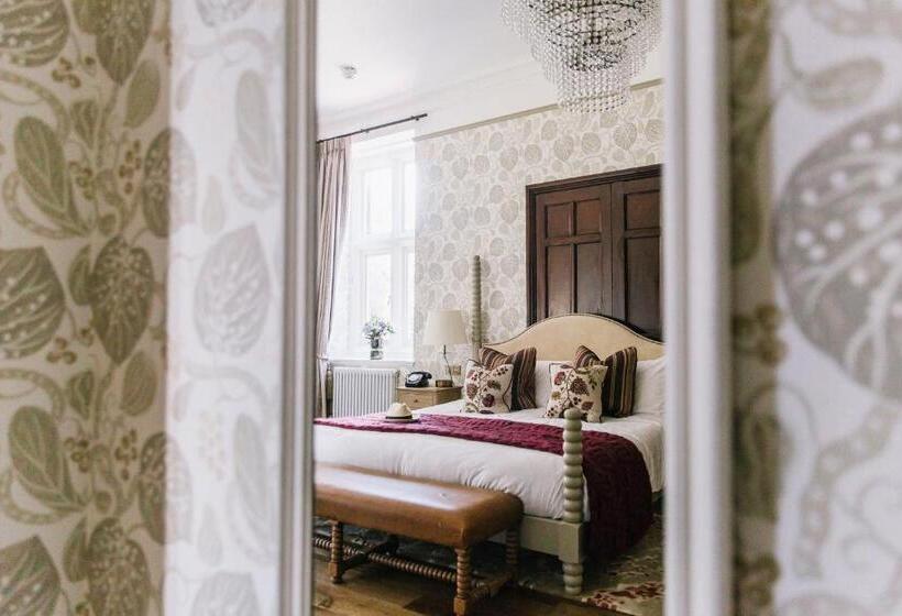 小型套房, The Alverton