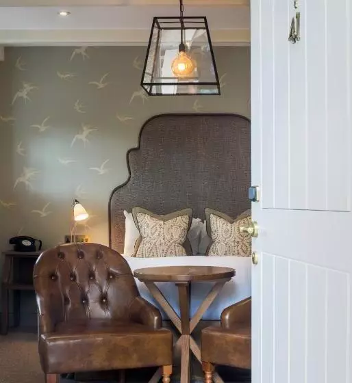 Chambre Supérieure, The Alverton