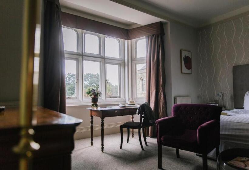 标准房带园景, The Alverton