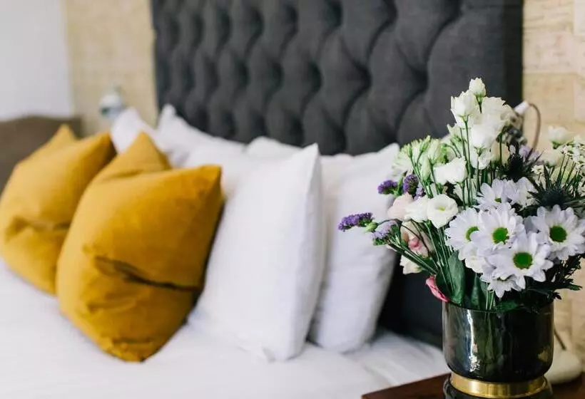 Suite, The Alverton