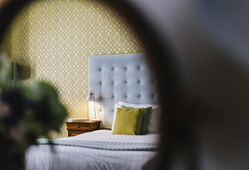 标准房带园景, The Alverton