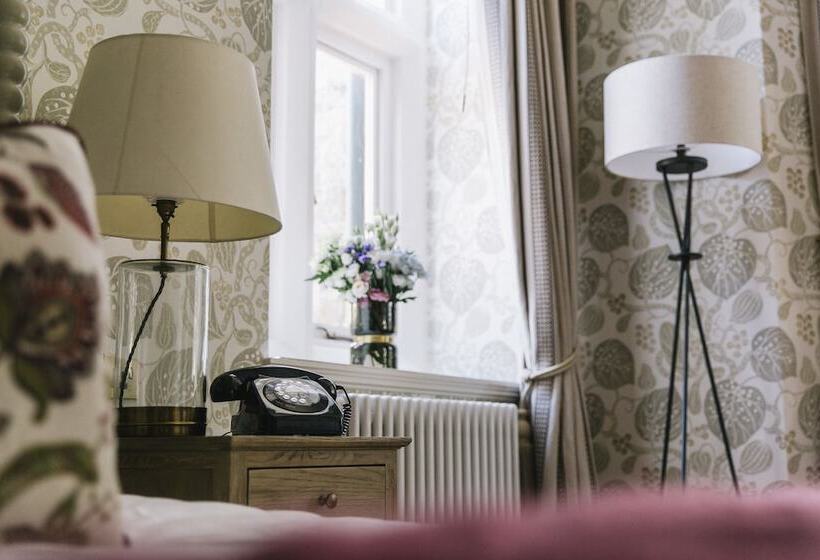 小型套房, The Alverton