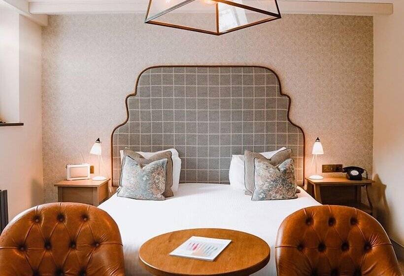 高级大房间, The Alverton