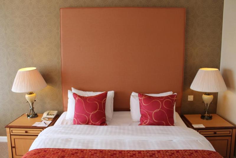 חדר סטנדרט, The Golden Jubilee