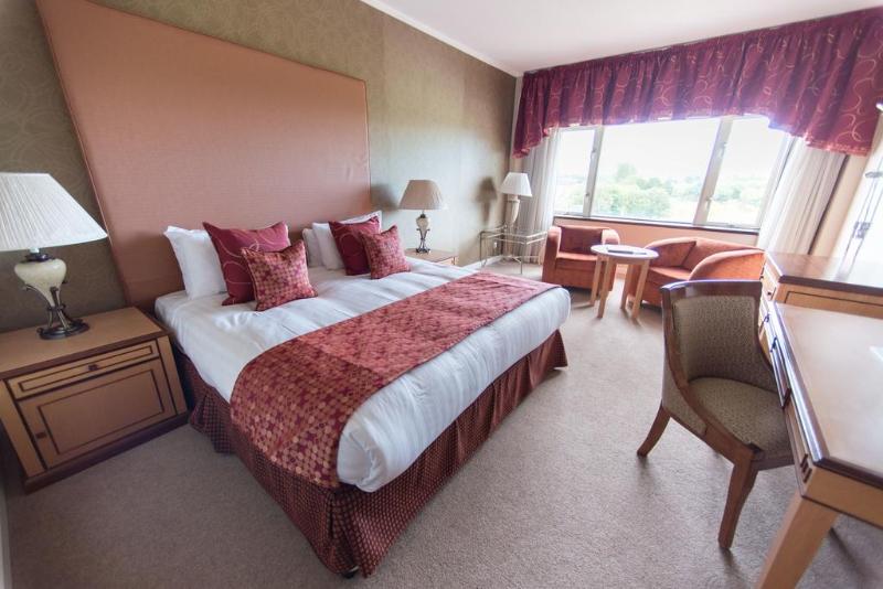 חדר סטנדרט, The Golden Jubilee