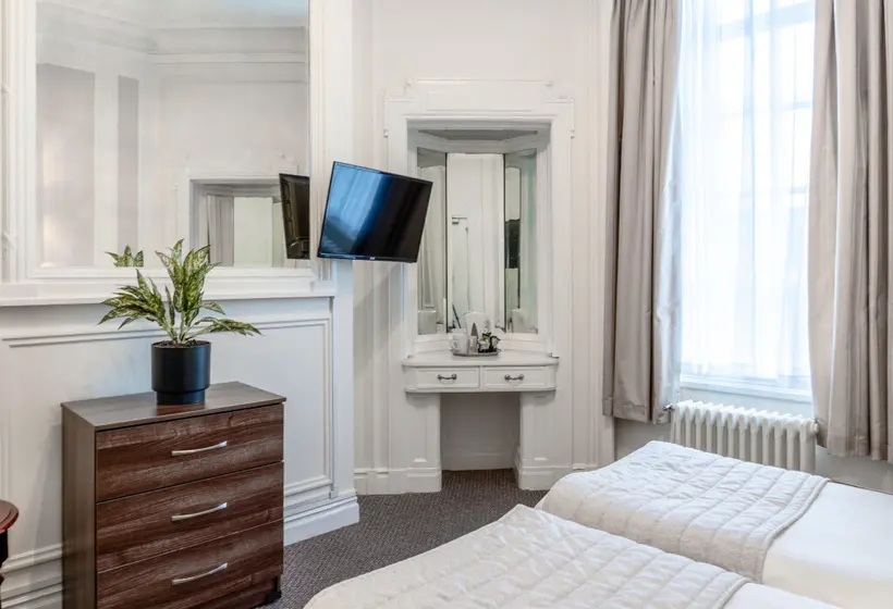 اتاق استاندارد, Adelphi