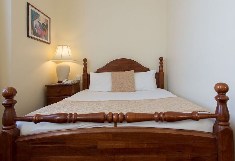 חדר סטנדרט יחיד, Adelphi