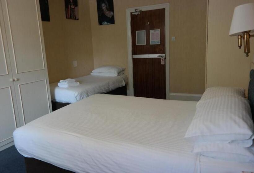 اتاق خانوادگی, Celebrity Bournemouth East Cliff By Villare Hotels