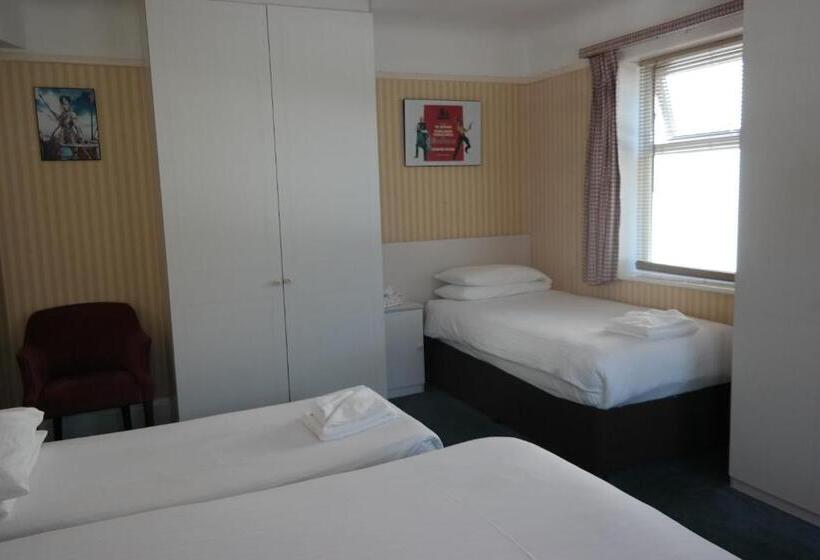 Номер Стандарт Трехместный, Celebrity Bournemouth East Cliff By Villare Hotels