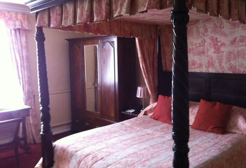 اتاق استاندارد, Corse Lawn House