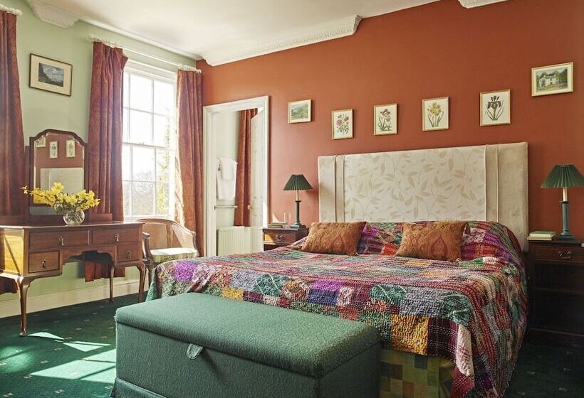 اتاق استاندارد, Corse Lawn House