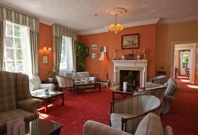 اتاق استاندارد, Corse Lawn House