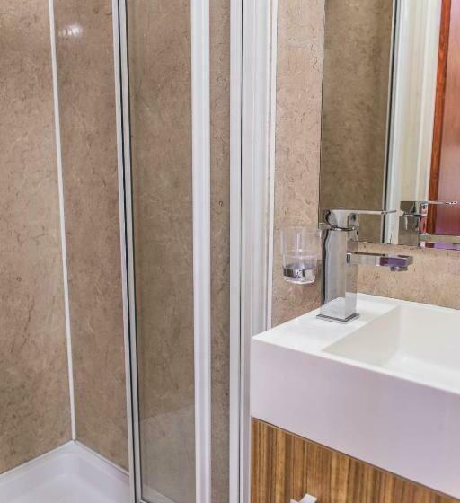 スタンダード４人部屋, Dolphin