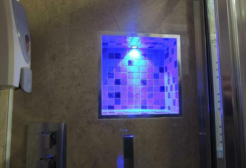 スーペリアールーム, Dolphin