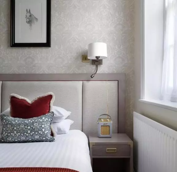 スタンダードルーム, Eastwell Manor, Champneys Hotel & Spa