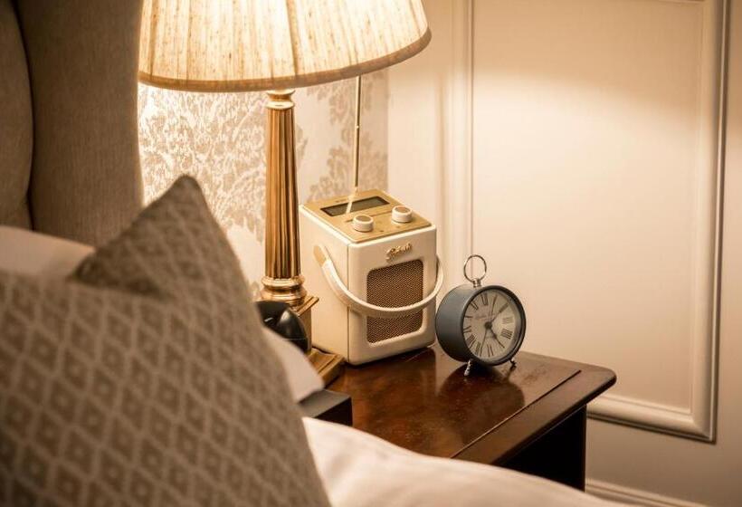 اتاق لوکس, Eastwell Manor, Champneys Hotel & Spa