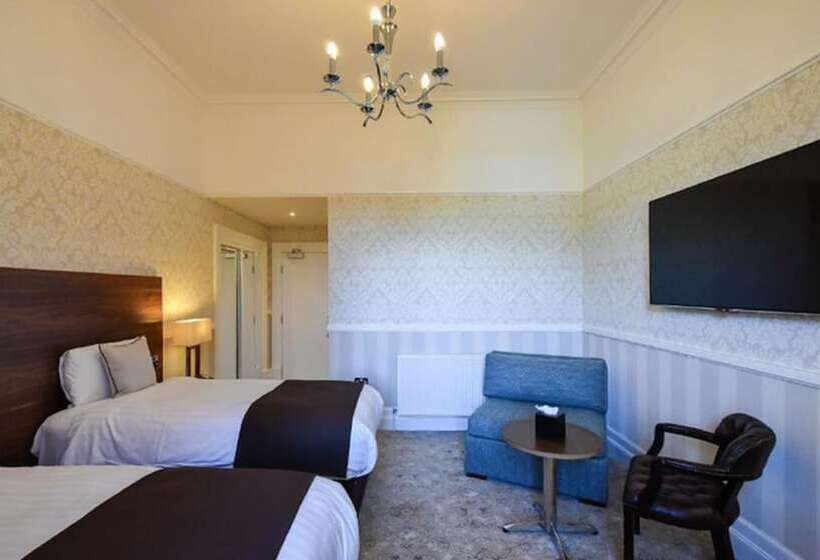 غرفة عائلية, Fisher S