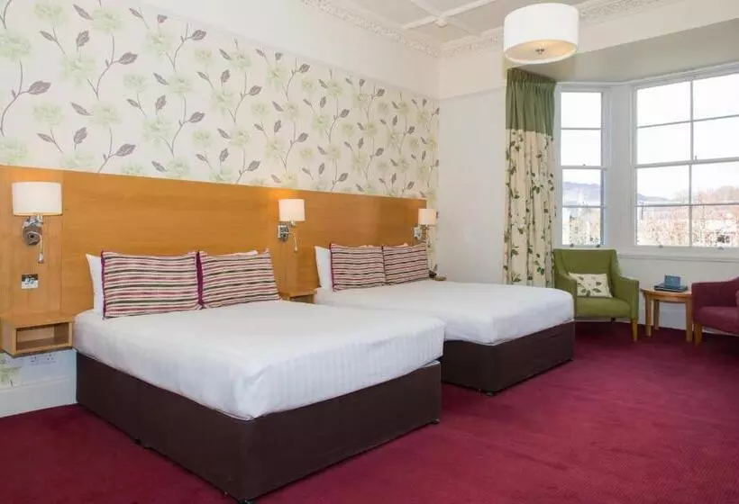 Suite Familiar, Fisher S