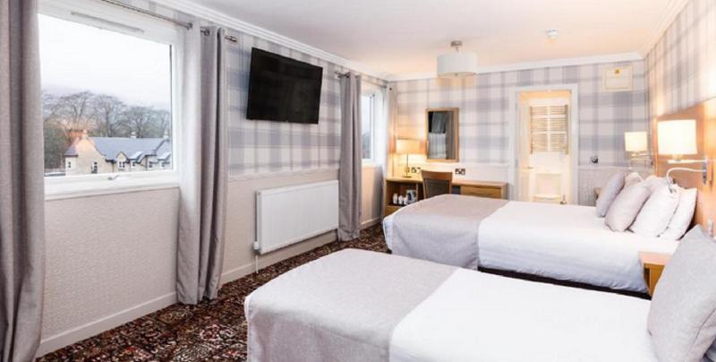 غرفة عائلية, Fisher S