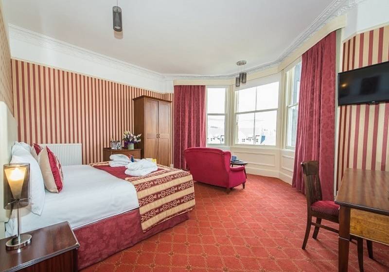 غرفة عائلية, Fisher S