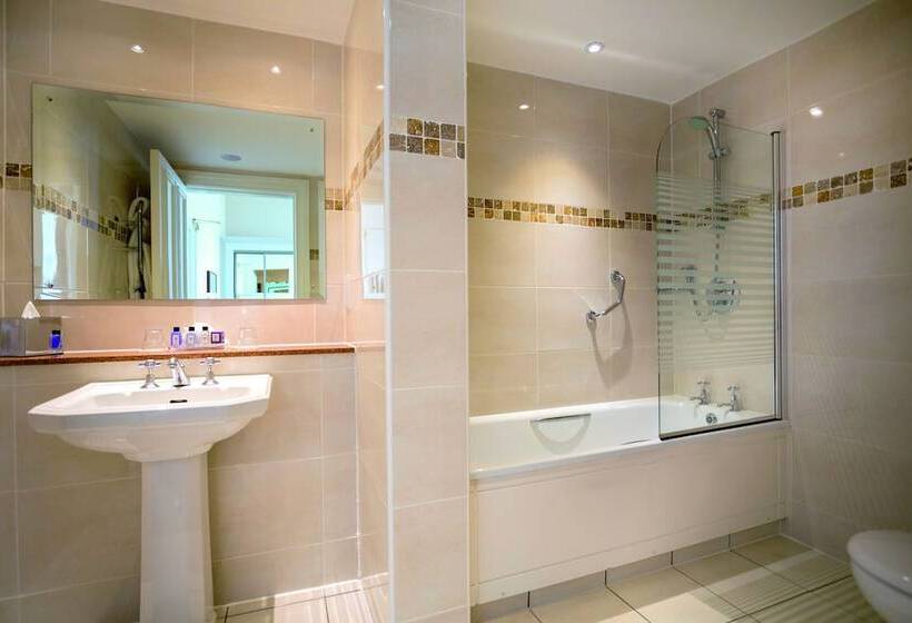 Семейный Номер Deluxe, Macdonald Drumossie Hotel Inverness