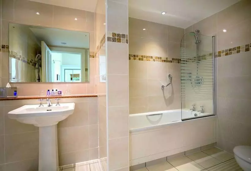 اتاق لوکس خانوادگی, Macdonald Drumossie Hotel Inverness