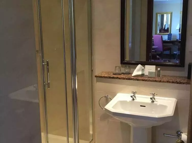 اتاق لوکس خانوادگی, Macdonald Drumossie Hotel Inverness